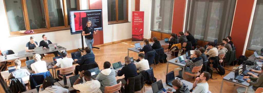 Piros challenges IT students